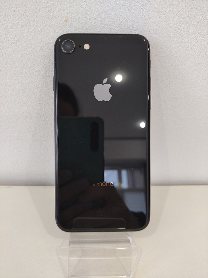 iPhone 8 Black Retro sito 1