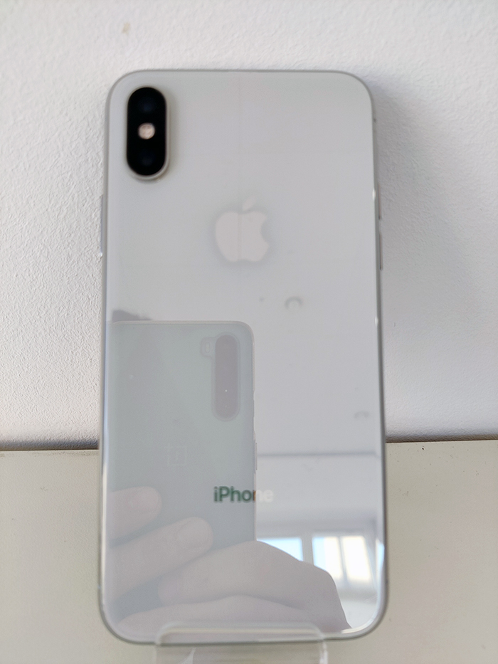 iPhone Xs 512 White Retro sito